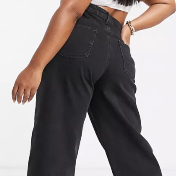 ASOS CURVE . high rise relaxed dad jeans in BLACK - Picture 2 of 2